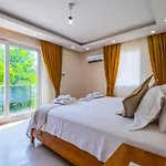 Infinity Lily 1 Villa *